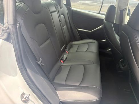 Used 2023 Tesla Model 3 Standard Range RWD image 17