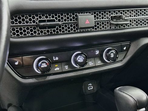 Certified 2025 Honda HR-V Sport image 14