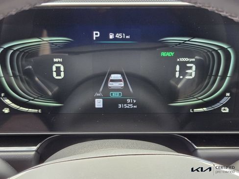 Certified 2024 Kia Niro EX FWD image 27