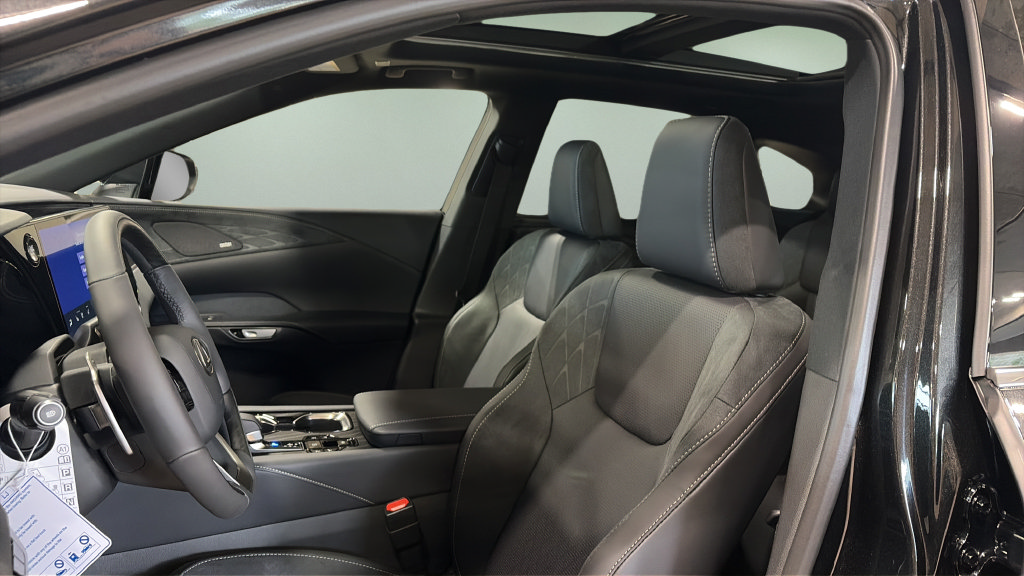 New 2026 Lexus RX 350 AWD w/ Convenience Package image 17
