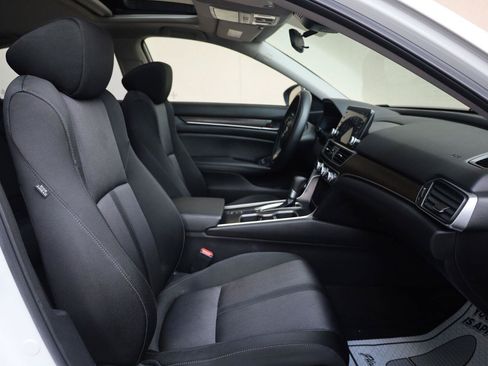 Used 2019 Honda Accord EX image 28
