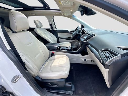 Used 2019 Ford Edge Titanium w/ Equipment Group 301A FWD image 31
