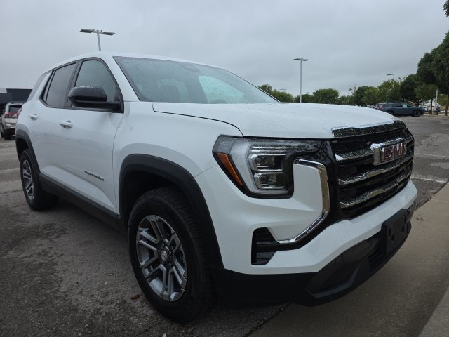Used 2026 GMC Terrain Elevation AWD/4WD image 1