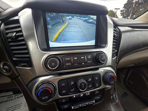 Used 2019 Chevrolet Tahoe LT AWD/4WD image 19