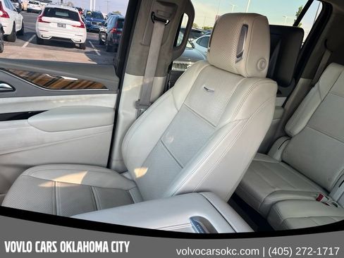 Used 2023 Cadillac Escalade ESV Premium Luxury Platinum AWD/4WD image 14