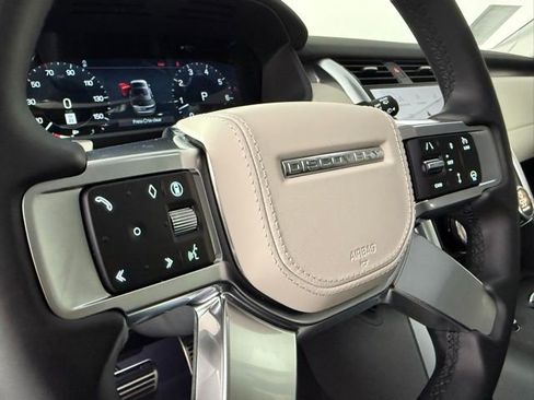 New 2026 Land Rover Discovery Limited Edition image 21