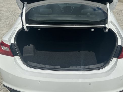 Used 2024 Chevrolet Malibu LT image 18