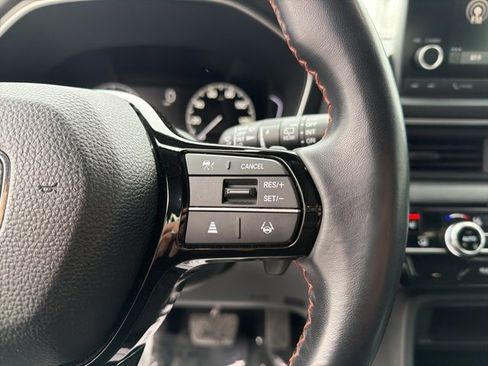 Used 2023 Honda Pilot Sport image 21