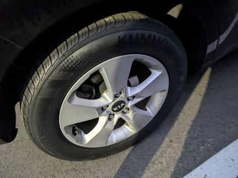 Used 2019 Kia Soul Base image 7