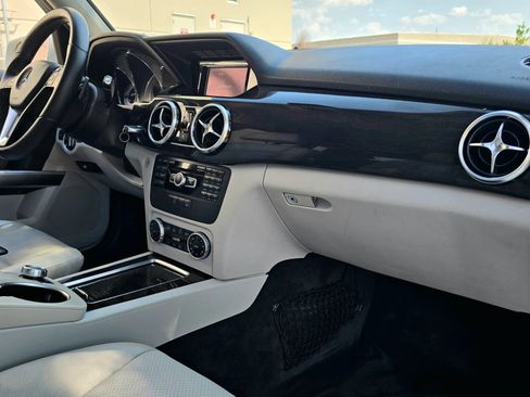 Used 2014 Mercedes-Benz GLK 350 2WD image 24