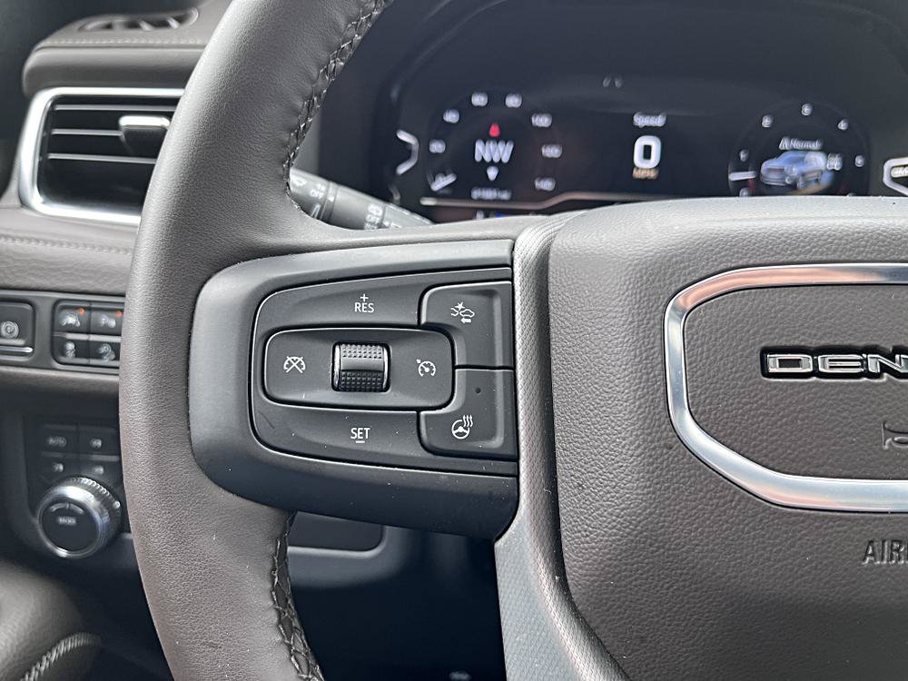 Used 2024 GMC Yukon Denali AWD/4WD image 23