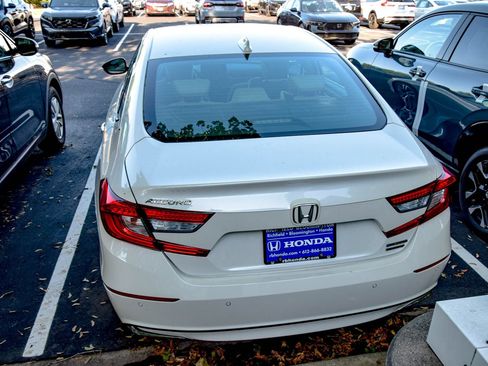 Used 2019 Honda Accord Touring image 17