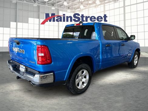 Used 2025 RAM 1500 Big Horn AWD/4WD image 5