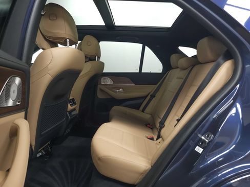 Used 2025 Mercedes-Benz GLE 450e 4MATIC image 26