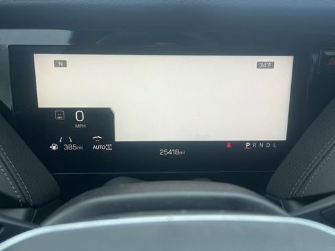 Used 2025 GMC Yukon XL Denali image 13