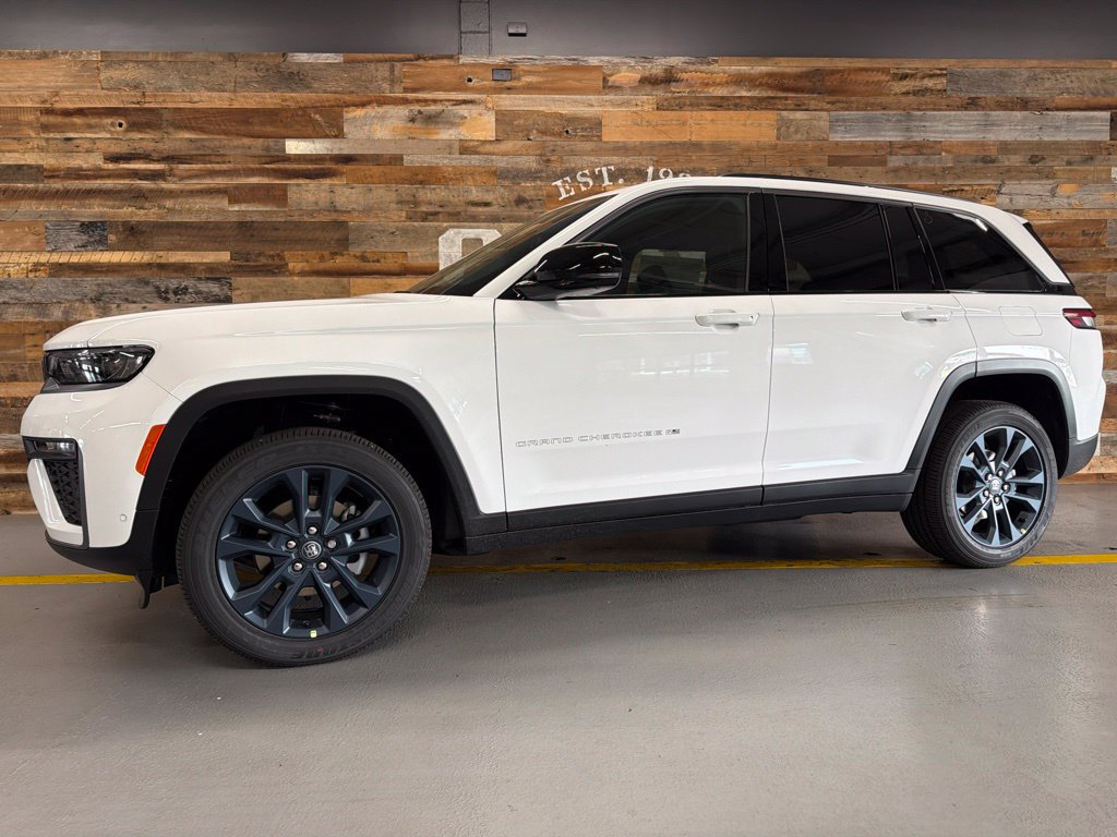 New 2026 Jeep Grand Cherokee Limited AWD/4WD image 16