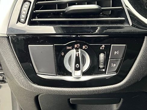 Used 2021 BMW 530i xDrive w/ Premium Package image 20