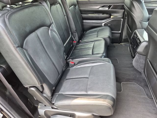 Used 2024 Jeep Wagoneer Series II w/ Flexible Seating Group AWD/4WD image 20