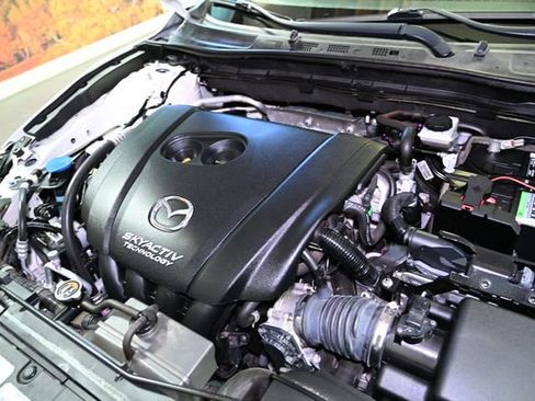 Used 2018 MAZDA MAZDA3 Grand Touring w/ Premium Equipment Package image 19