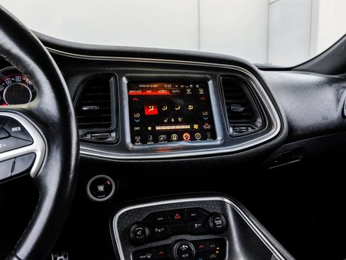 Used 2015 Dodge Challenger R/T Plus RWD image 28