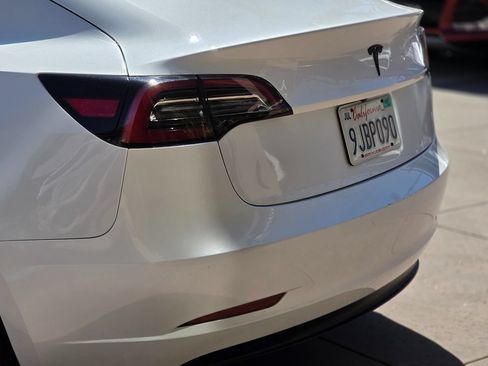 Used 2023 Tesla Model 3 Standard Range RWD image 9