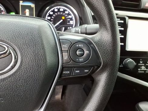 Used 2020 Toyota Camry LE w/ Convenience Package image 35