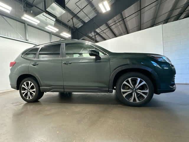 Used 2023 Subaru Forester Limited AWD/4WD image 3