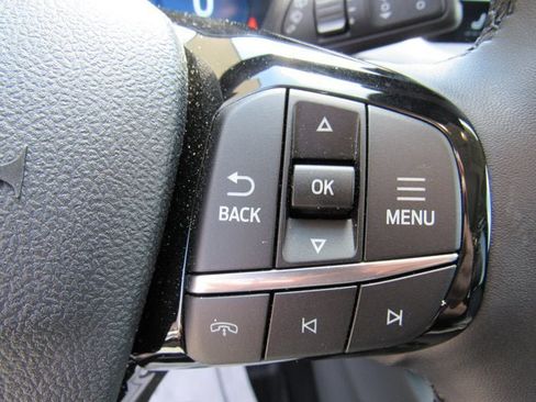 Used 2025 Ford Escape Platinum w/ Premium Technology Package AWD/4WD image 15