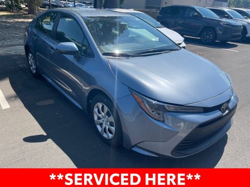 Used 2025 Toyota Corolla LE w/ Convenience Package FWD image 5