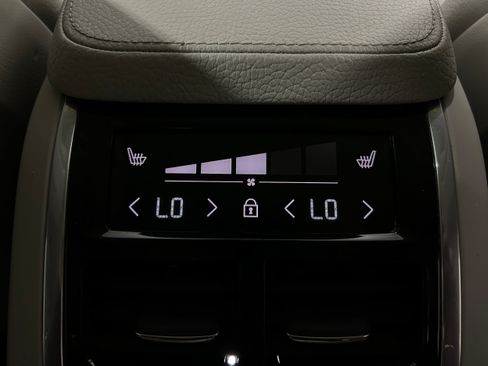 Used 2019 Volvo XC90 T6 Momentum w/ Advanced Package AWD/4WD image 31