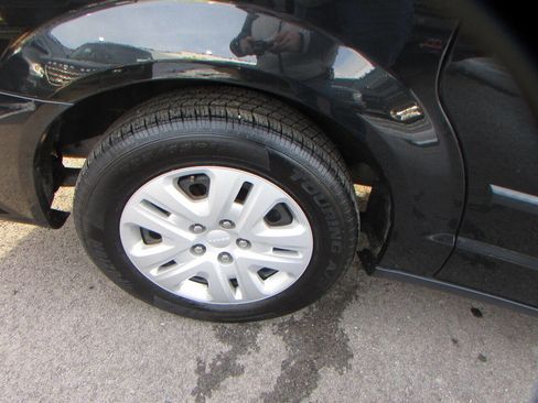 Used 2013 Dodge Grand Caravan American Value Package image 22