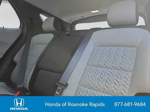 Used 2022 Chevrolet Equinox LS AWD/4WD image 16