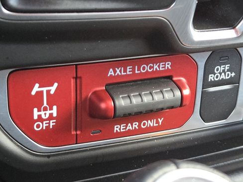 Used 2023 Jeep Gladiator Mojave w/ Cold Weather Group AWD/4WD image 5