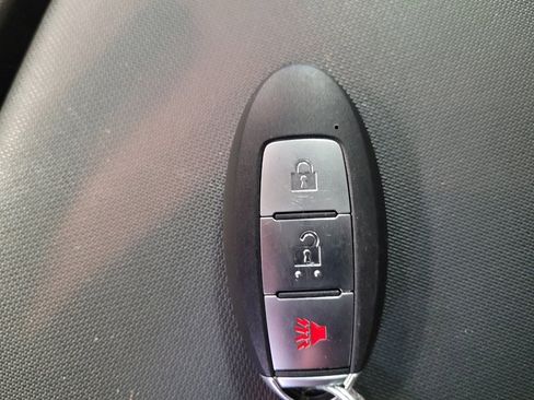 Used 2020 Nissan Titan S w/ S Utility Package image 32