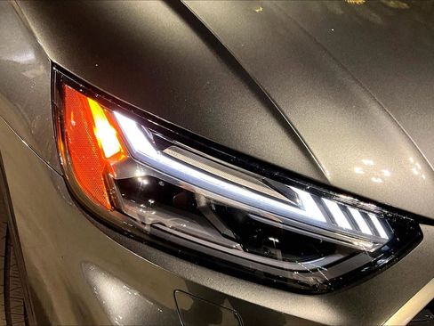 Used 2021 Audi Q5 e Prestige w/ Prestige Package image 27