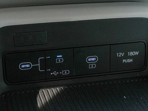 Certified 2025 Hyundai Kona SEL image 20