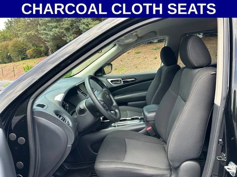 Used 2020 Nissan Pathfinder S FWD image 2