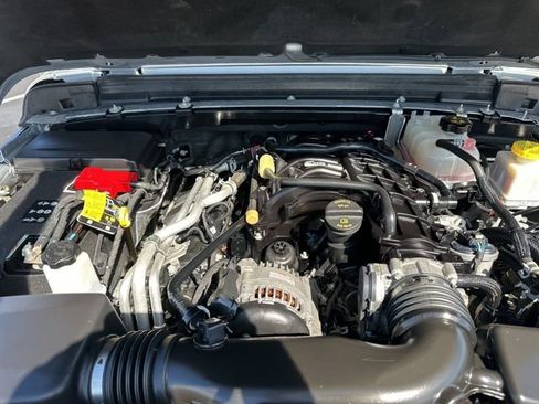 Used 2023 Jeep Gladiator Overland image 29