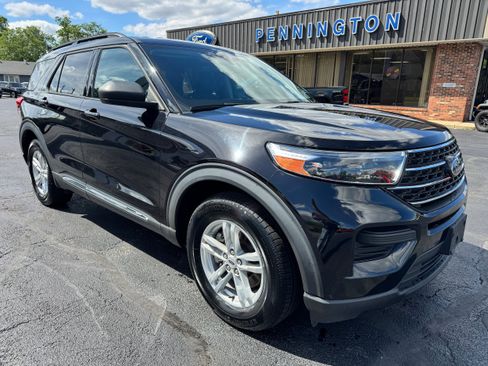 Used 2022 Ford Explorer XLT RWD image 9