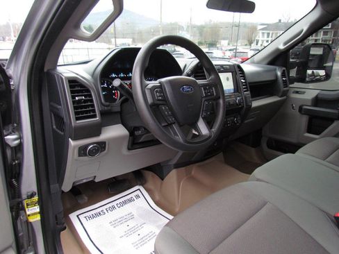 Used 2022 Ford F250 XL w/ STX Appearance Package image 10