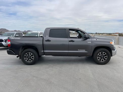 Used 2017 Toyota Tundra SR5 image 3