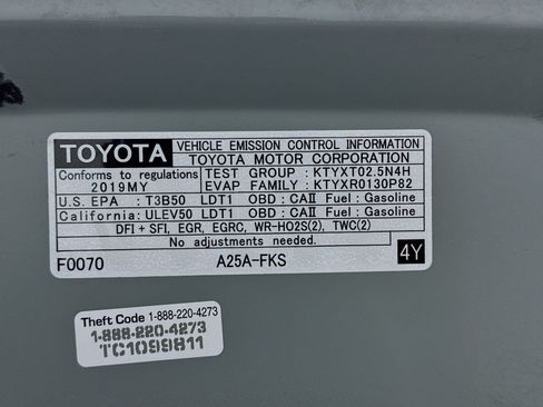 Used 2019 Toyota RAV4 XLE w/ Carpet Mat Package FWD image 21