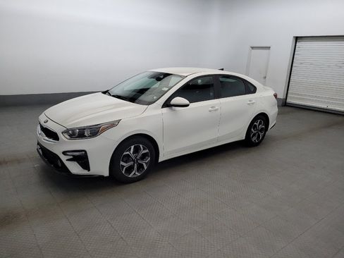 Used 2020 Kia Forte LXS FWD image 2