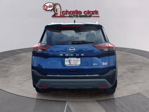 Certified 2022 Nissan Rogue SV w/ SV Premium Package image 4