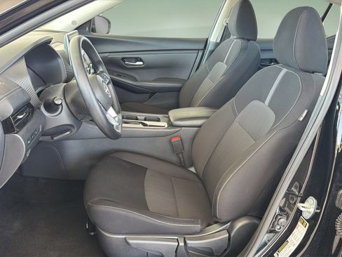 Certified 2025 Nissan Sentra SV FWD image 21