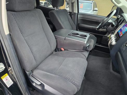 Used 2013 Toyota Tundra 4x4 CrewMax image 35