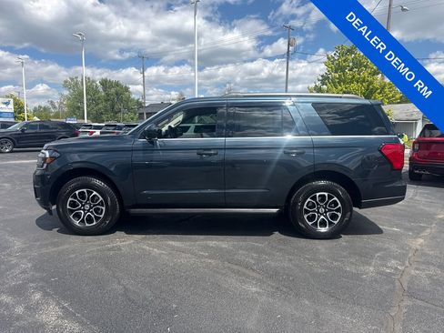 Used 2023 Ford Expedition XLT AWD/4WD image 1