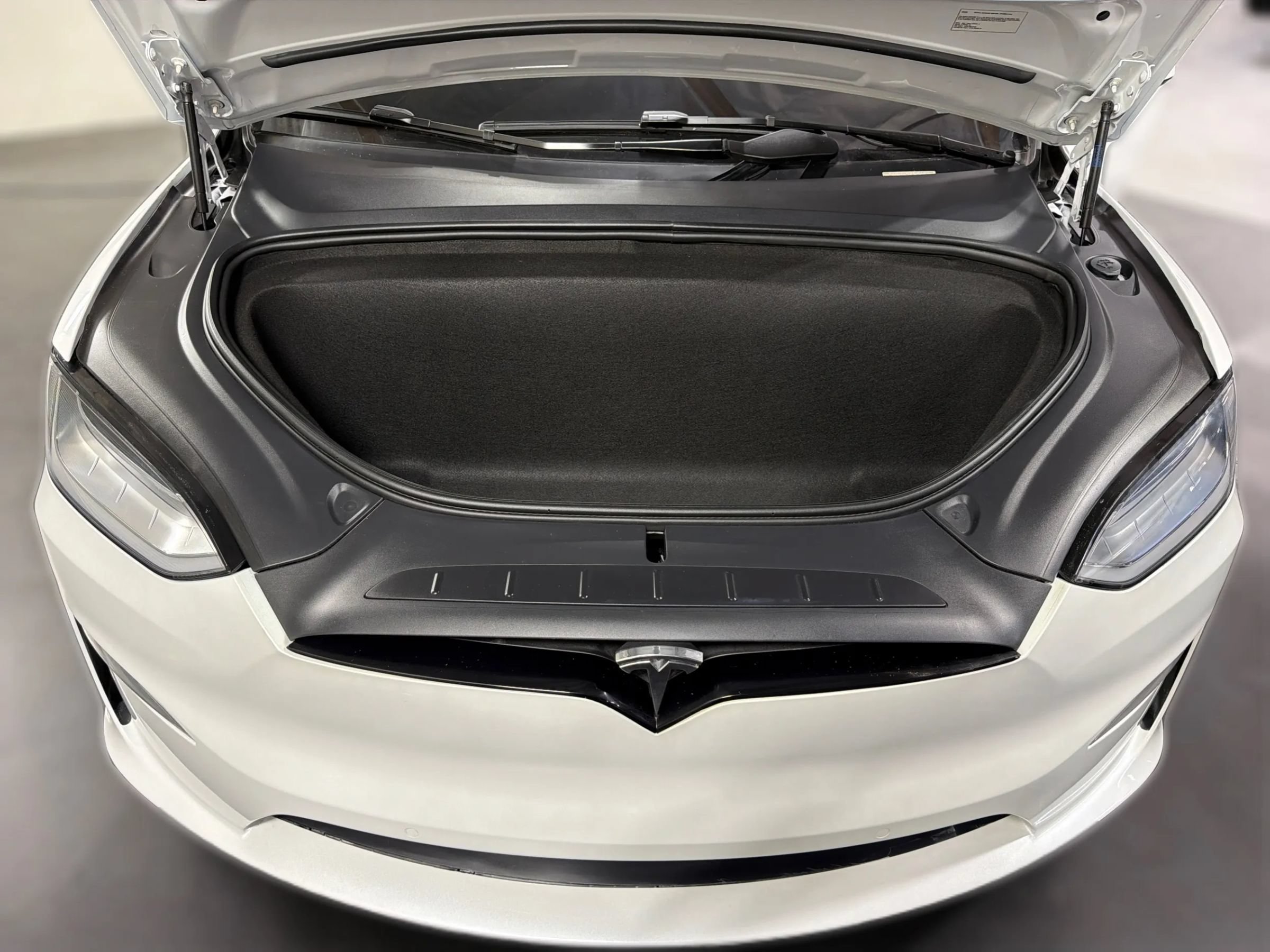 Used 2022 Tesla Model X Plaid AWD/4WD image 16