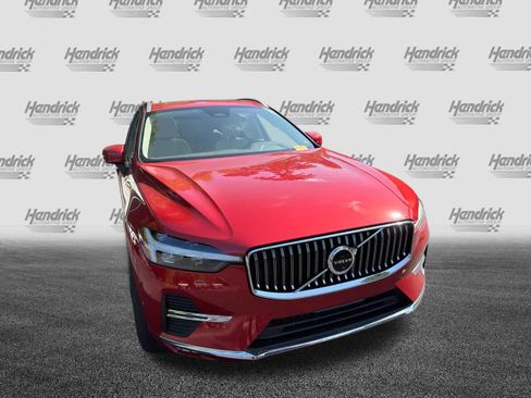 Used 2023 Volvo XC60 B5 Plus AWD/4WD image 3