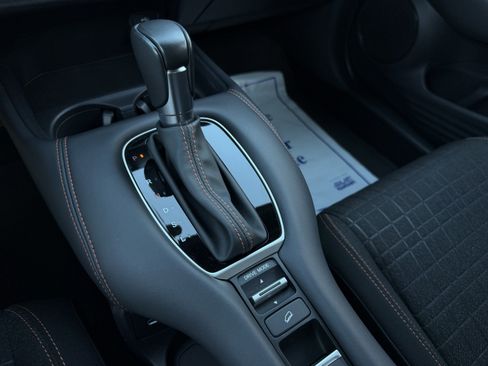 Certified 2024 Honda HR-V Sport image 18